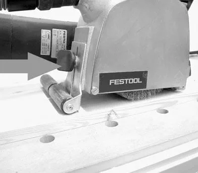 Set the required texture depth using the rear thumbwheel