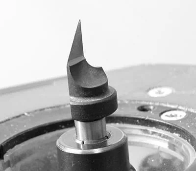 Fitting the cutter in the collet of the router