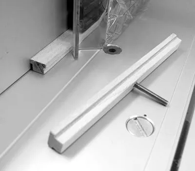 Producing T-groove guide rails