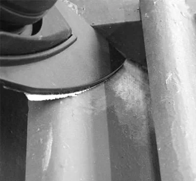 Applying slat sanding pads