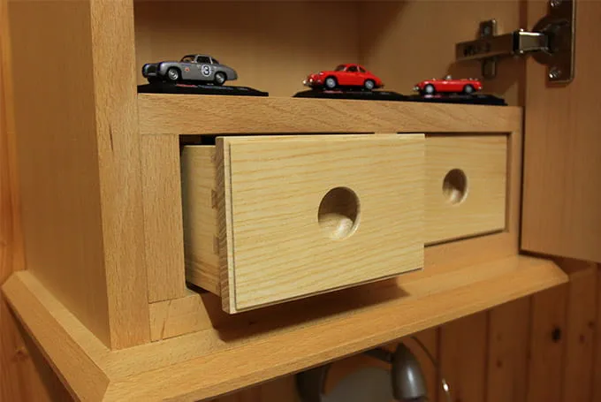 Routing recessed handles