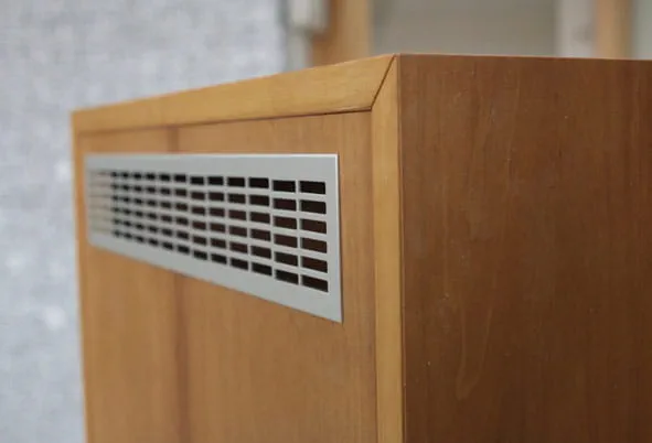 Inserting the ventilation grille