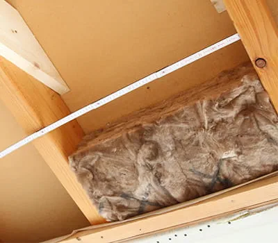 Measuring the compartment width