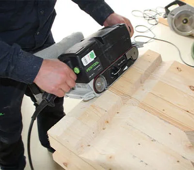 Sanding rafter heads