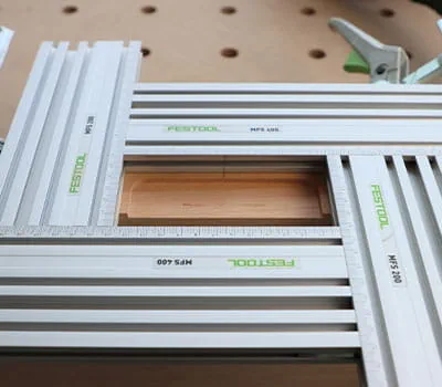 Recessing hinges » Precision routing in edge areas