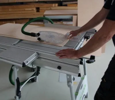 Producing parallel cuts